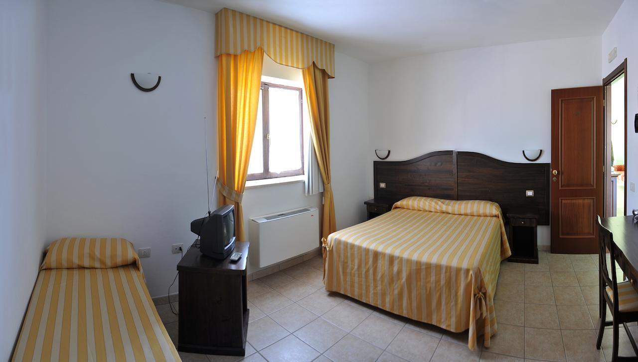 Hotel Pietrapanna Calvello Ruang foto
