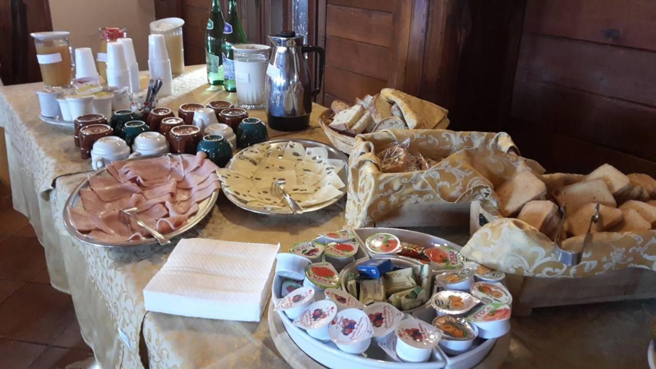 Hotel Pietrapanna Calvello Bagian luar foto